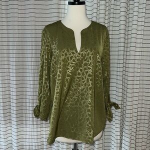 NWT MICHAEL Michael Kors Women’s Giraffe Print Tie Sleeve Top Green Gold Large